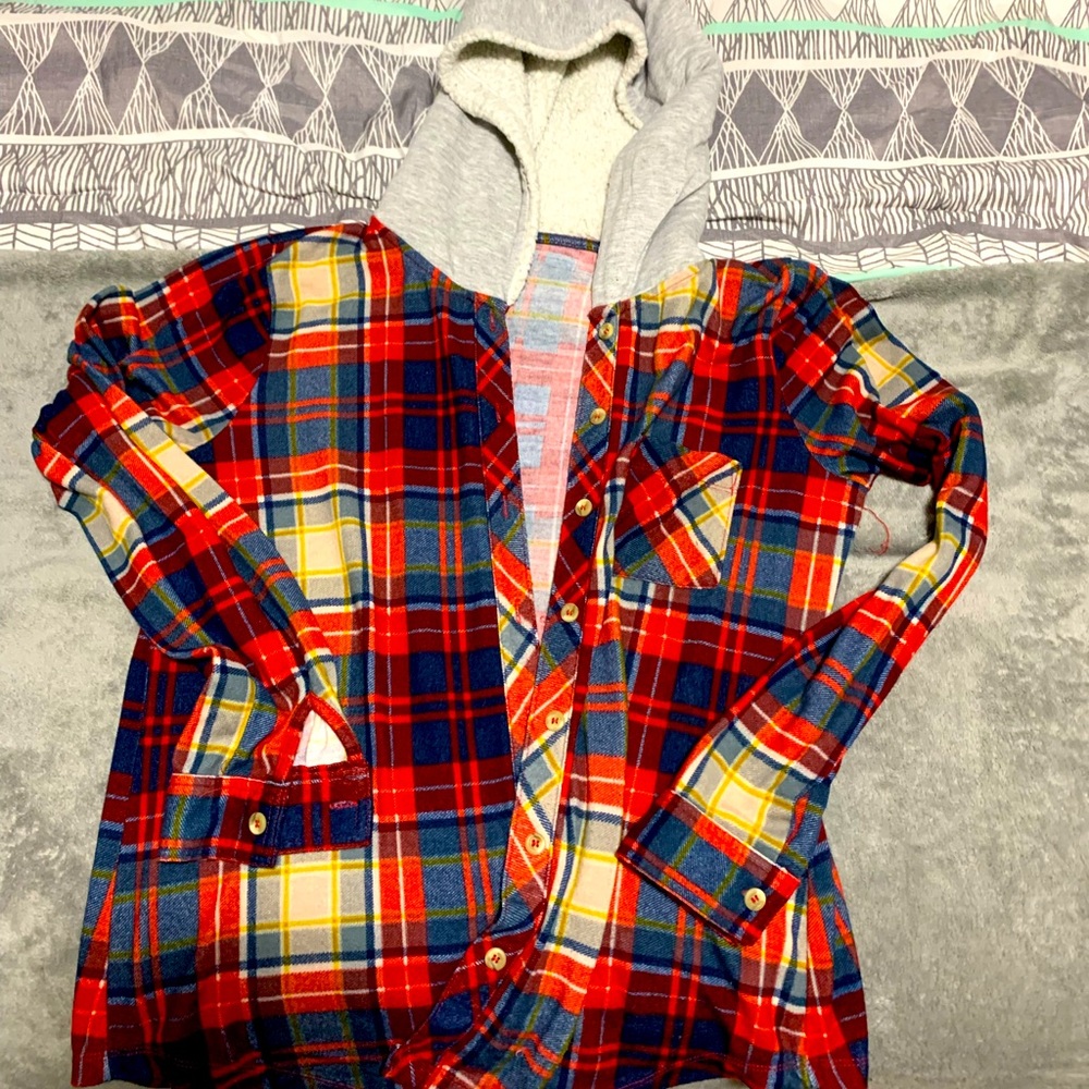 No Boundaries hooded button-up blouse, size L
